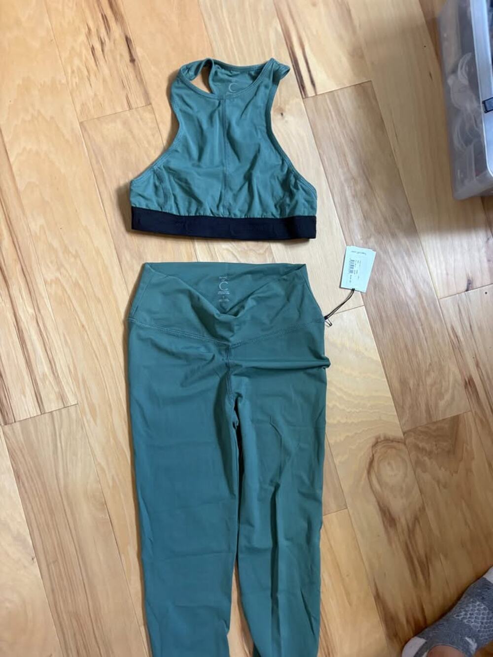 Tropic of C Everest Green Form Leggings + Sports Bra Set - Size S